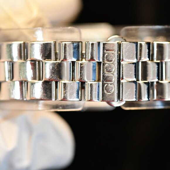 Gucci 3600J 27 mm Men's Watch Black Dial - Picture 7 of 11